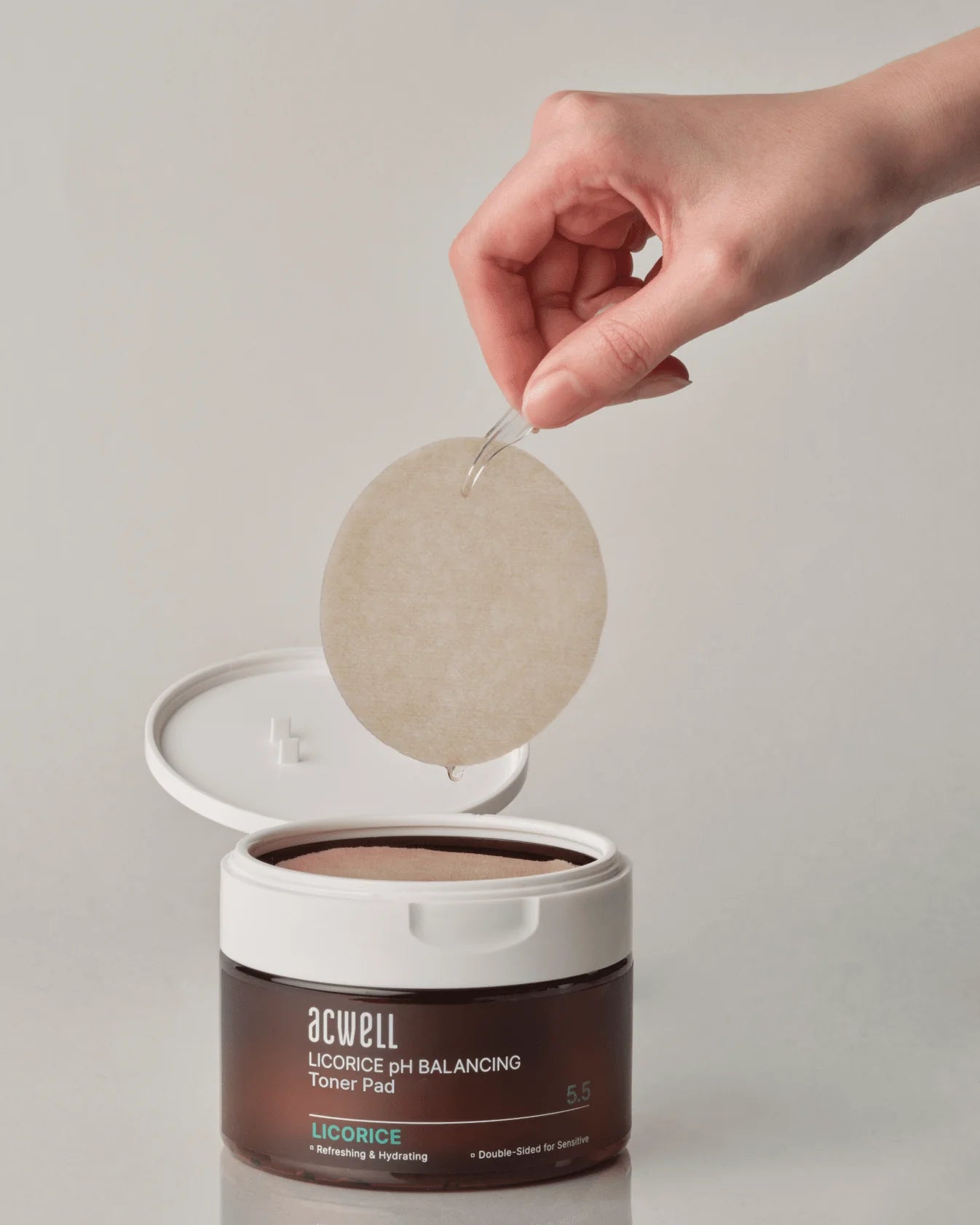 LICORICE PH BALANCING TONER PAD  70pads/160ml